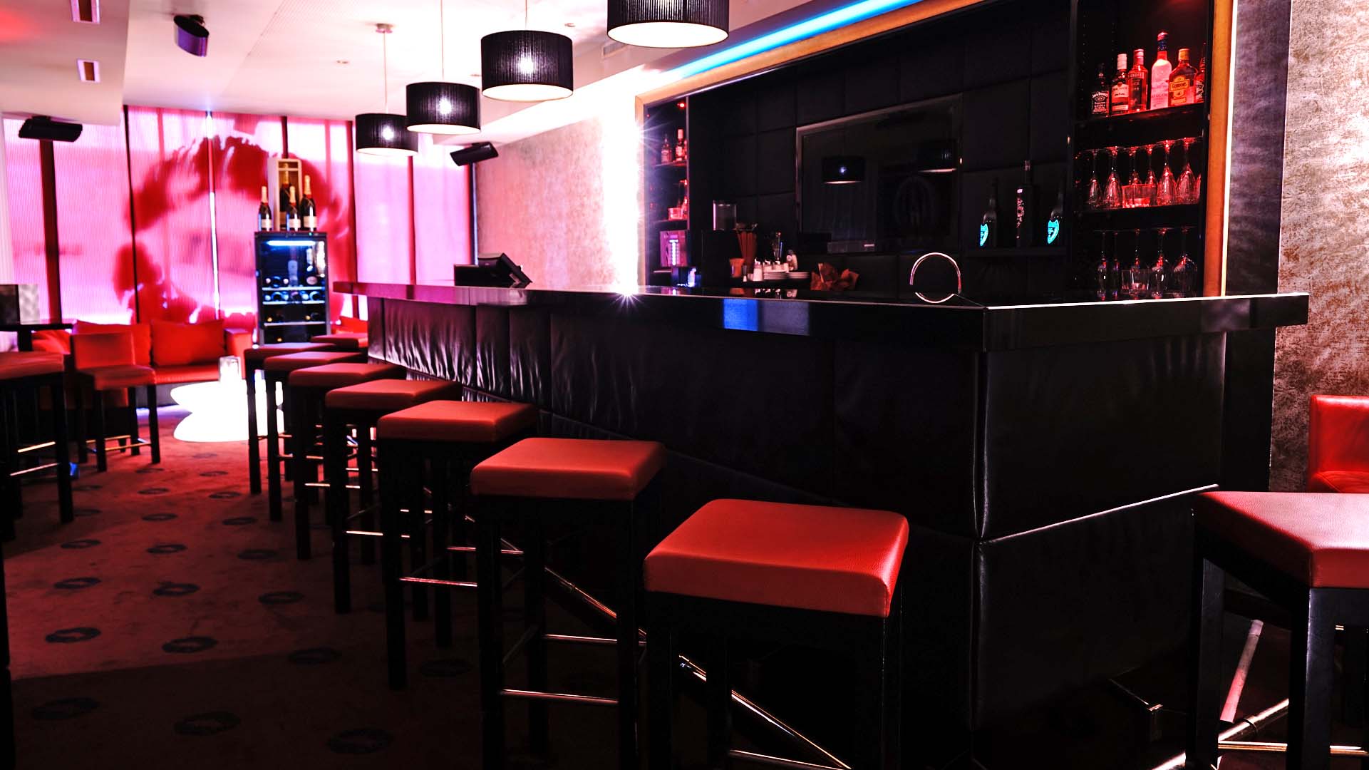 inside LadyO` LADYO`